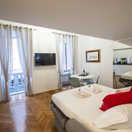 Spanish Steps Romantic Nest Διαμέρισμα *