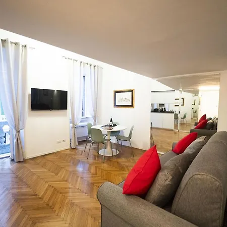Spanish Steps Romantic Nest